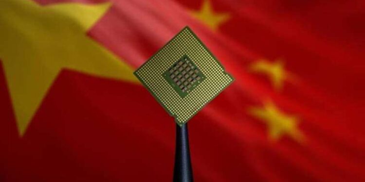 Çin küresel yarı iletken çip üretimindeki ağırlığını galyum ve germanyum ile gösterdi