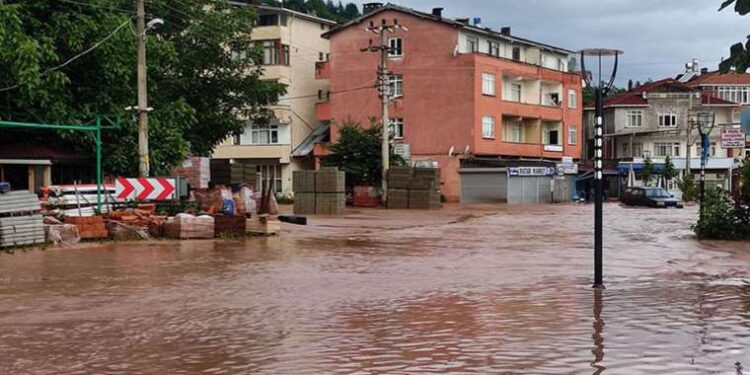 Son dakika... Bakan Işıkhan açıkladı: Sel bölgesinde prim ödemeleri erteleniyor
