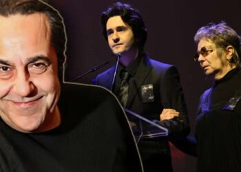 41 yıllık eşi Özkan Uğur’a veda eden Aysun Aslan, salondakilerden tek bir ricada bulundu