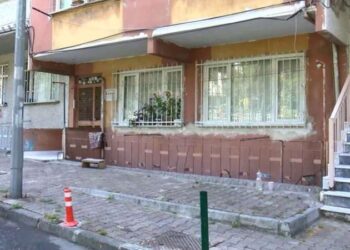 Bayrampaşa'da dehşet: Anne ve babasını bıçakla öldürdü