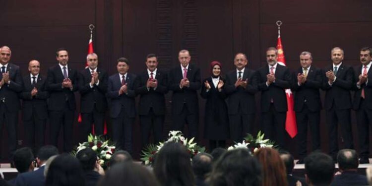 İran’da İslami değerleri yayma başkanı, ‘eşcinsel seks kaseti’ sonrası görevden alındı