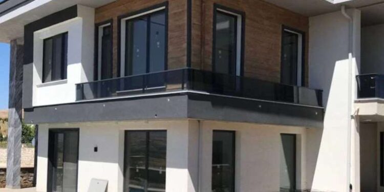 Elazığ'da iş cinayeti: Yüksekten düşen mobilya ustası hayatını kaybetti