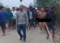 Cinsel istismarda bulundukları kadınları çıplak gezdirdiler