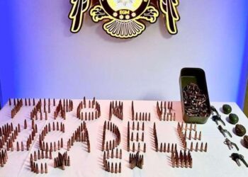 Araçlarında el bombası bulundu... 2 IŞİD şüphelisi gözaltına alındı!