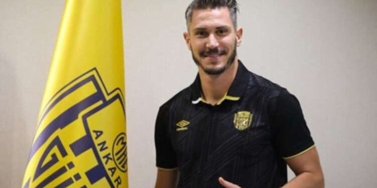 MKE Ankaragücü, Mert Çetin'i kiraladı