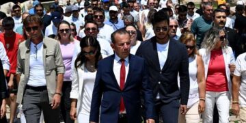 'Adalet ve değişim' yürüyüşünün son günü: Tanju Özcan Anıtkabir'i ziyaret etti!