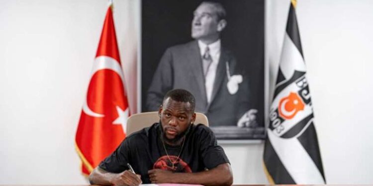 Beşiktaş'ın yeni transferi Jean Onana'dan taraftara övgü