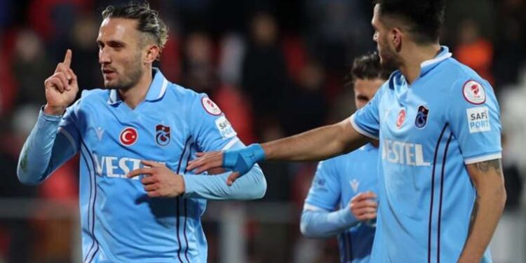 Milli futbolcu Yusuf Yazıcı'ya Fransız talip!