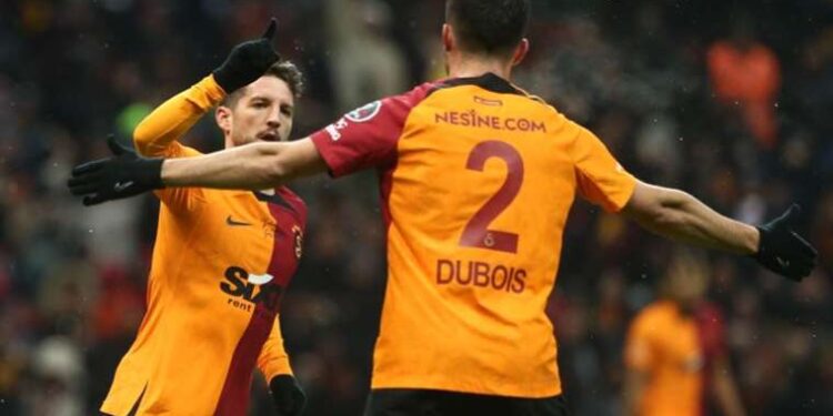 Galatasaray'a Dries Mertens için dev teklif
