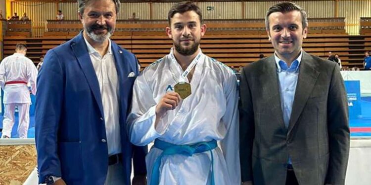 Milli karateci Fatih Şen başarıya doymuyor