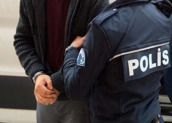 Yunanistan'a kaçarken yakalanan 2 FETÖ şüphelisi tutuklandı