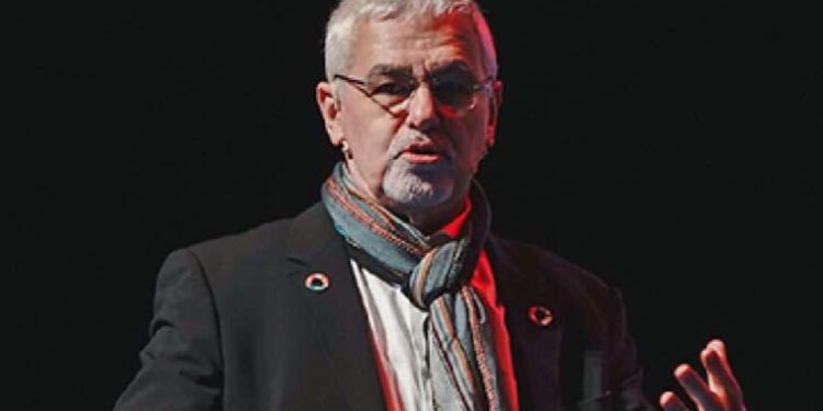 ‘Akademisyen güvende olmak ister’