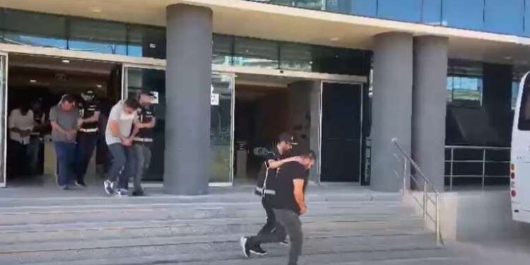 İzmir Barosu’ndan milletvekillerine mektup: Desteğinizi bekliyoruz