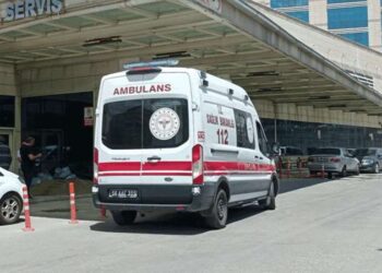 3 yaşındaki çocuk ikinci kattan düştü