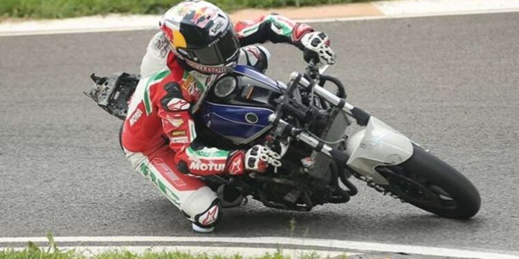 Milli motosikletçi Bahattin Sofuoğlu, Çekya'daki ikinci yarışta da 3. oldu