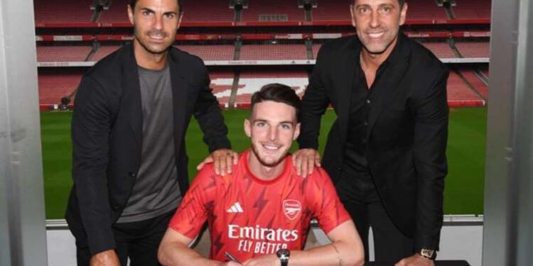Arsenal rekor ücretle Declan Rise'ı transfer etti