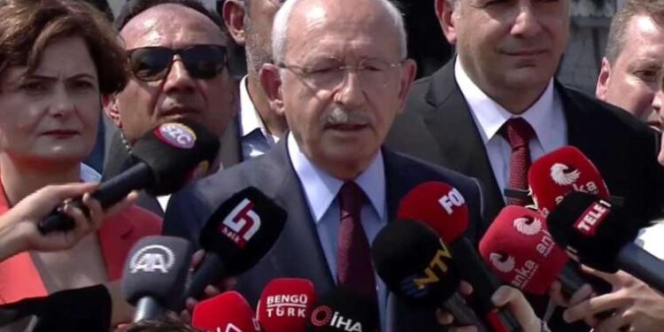 Kılıçdaroğlu'ndan Can Atalay'a ziyaret: TBMM Başkanı Numan Kurtulmuş'a çağrı yaptı