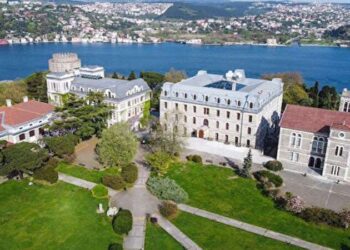 Boğaziçi yönetimi mahkeme kararını tanımıyor
