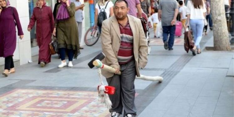 'Mercedes Kadir' olarak tanınan Fatih Kaydı'nın hayatı film oluyor