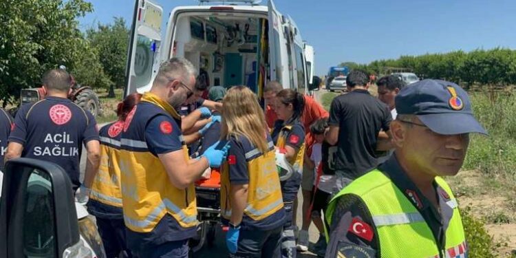 Feci kaza... Midibüs ile TIR çarpıştı: Kazada 7 kişi yaralandı!