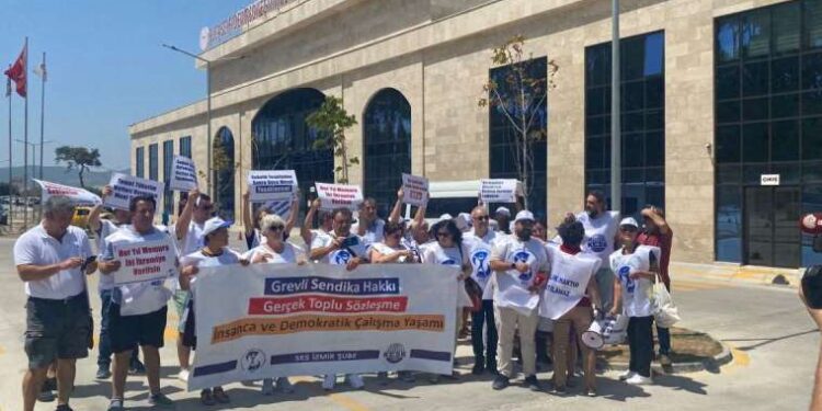 Sağlıkçılar TİS öncesi taleplerini sıraladı: İnsanca yaşayacak bir ücret!