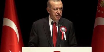 Erdoğan'dan NATO'ya 'İsveç' mesajı: 'Teröristlere kucak açanlara onay veremeyiz'