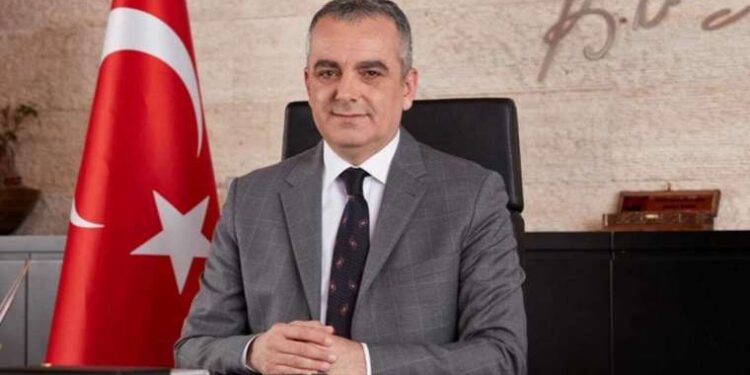 Konyaaltı Belediye Başkanı'ndan Tanju Özcan'a sert sözler