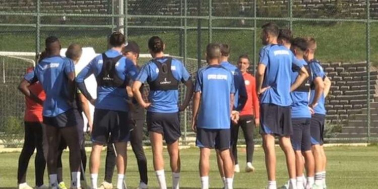 Çaykur Rizespor'da Adil Demirbağ transferi iptal oldu