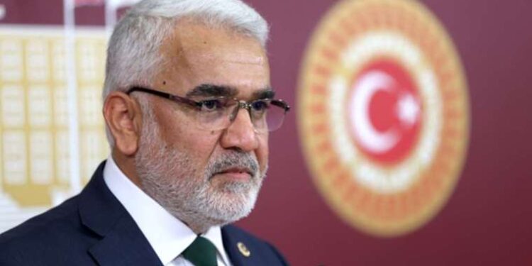 HÜDA PAR Genel Başkanı'ndan tepki çeken 'karma eğitim' ve 'laiklik' çıkışları