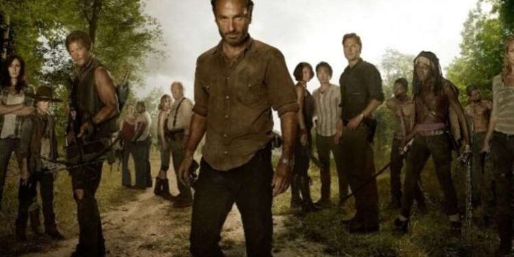 Mağazada dehşet görüntüler: Kadını öldüresiye darbetti