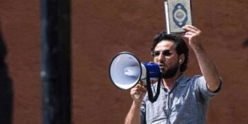 Ofsayt filminin konusu ne? Ofsayt filminin oyuncuları kim?