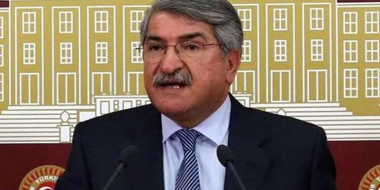 Eşi tarafından bıçaklanan kadın, hastanede hayatını kaybetti