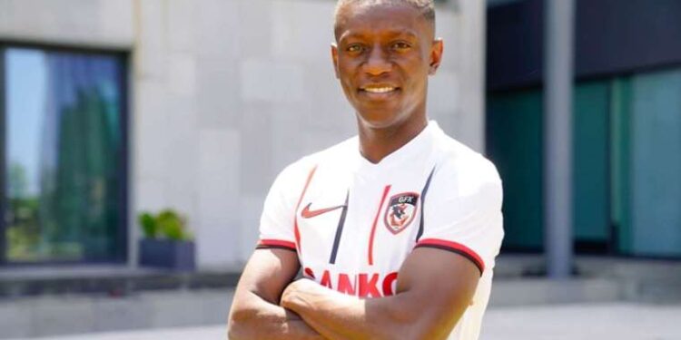 Max Gradel yeni takımına imzayı attı