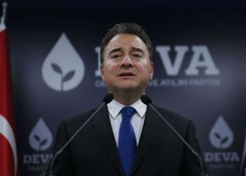 Zamlara tepki gösteren Babacan'dan iktidara çağrı