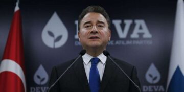 Zamlara tepki gösteren Babacan'dan iktidara çağrı