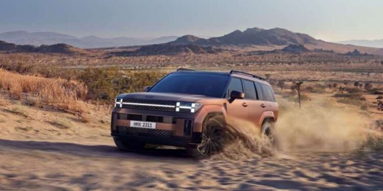 Çorum Sanayi Sitesi’nde çıkan yangında 200 hurda araç yandı