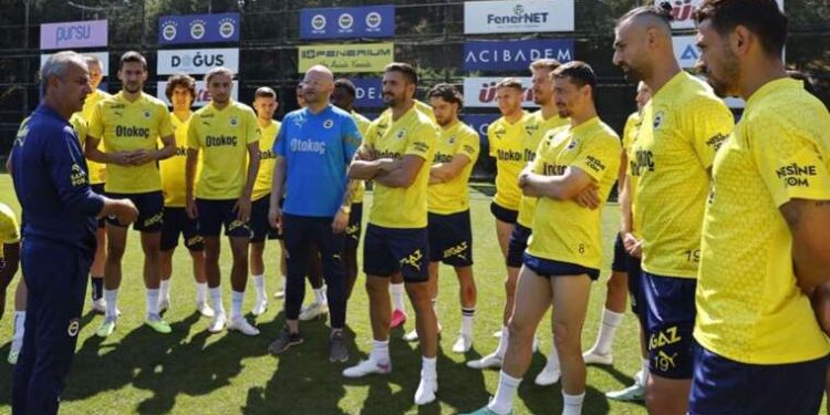 Son dakika: Fenerbahçe, Attila Szalai'nin ayrılığını KAP'a bildirdi
