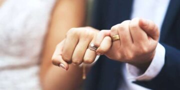 Hindistan’da 15 kadınla evlenen kişiye gözaltı