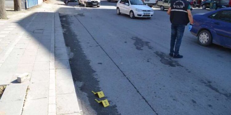 Alacak verecek kavgası kanlı bitti... 1 kişi yaralandı!