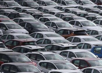 BMW yeni şehir içi elektrikli motorunu tanıttı