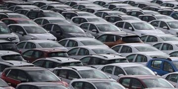 BMW yeni şehir içi elektrikli motorunu tanıttı