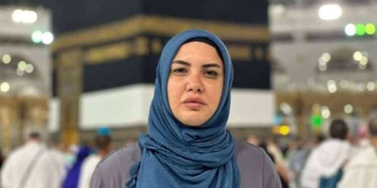 Umre fotoğrafı tepki çekmişti! Fulya Öztürk’ten eleştirilere yanıt