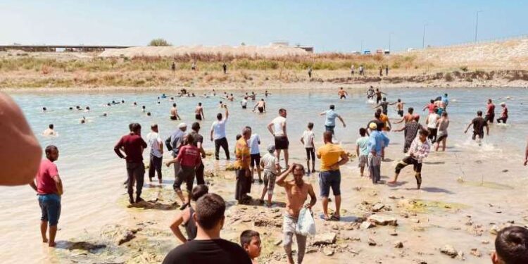 Serinlemek için çaya giren 14 yaşındaki çocuk boğuldu!