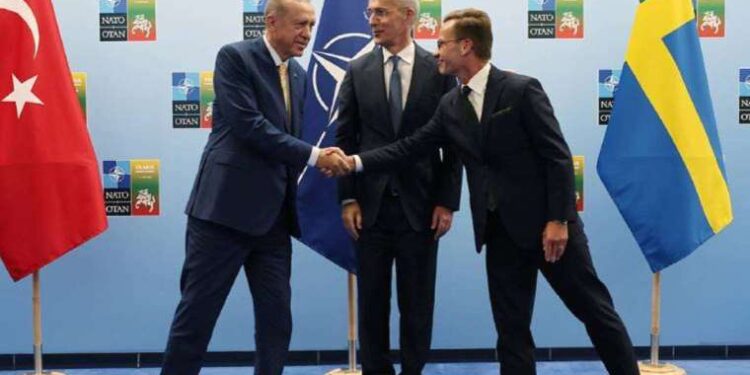 Vilnius'ta üçlü zirve başladı: Erdoğan, Stoltenberg ve Kristersson ile görüşüyor