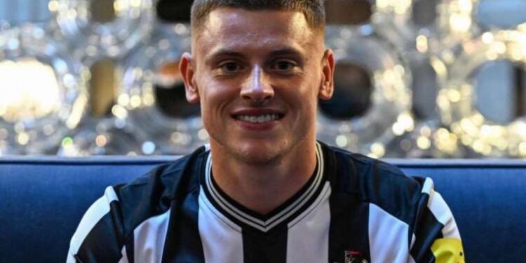 Harvey Barnes resmen Newcastle United'da