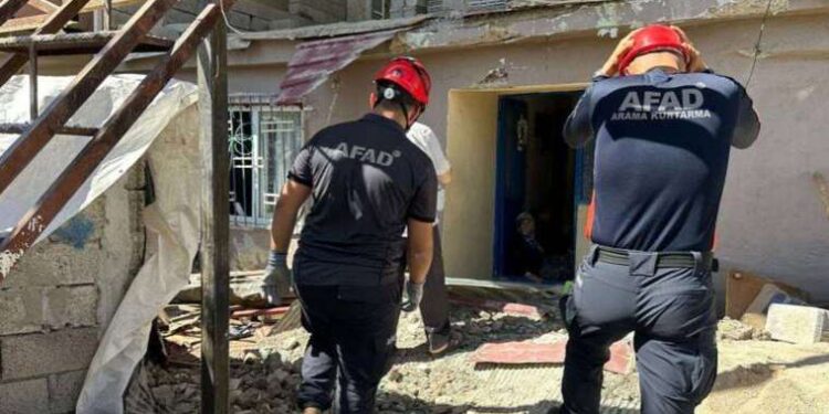 Kahramanmaraş'ta balkon çöktü: 1 ölü, 2 yaralı