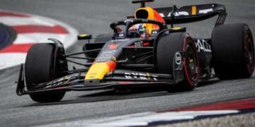 Silverstone'da pole pozisyonu Max Verstappen'in