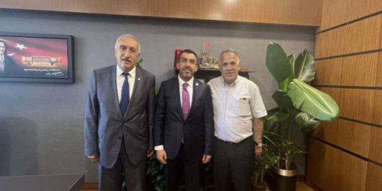 Danıştay üyesi Hicabi Ece'den AKP'li vekile ziyaret!