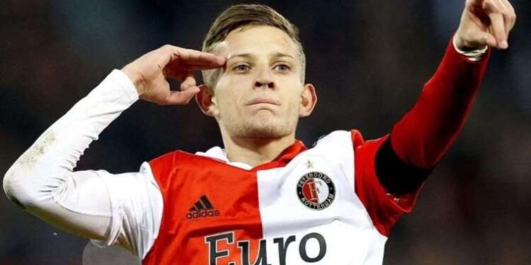 Fenerbahçe Sebastian Szymanski'yi resmen açıkladı