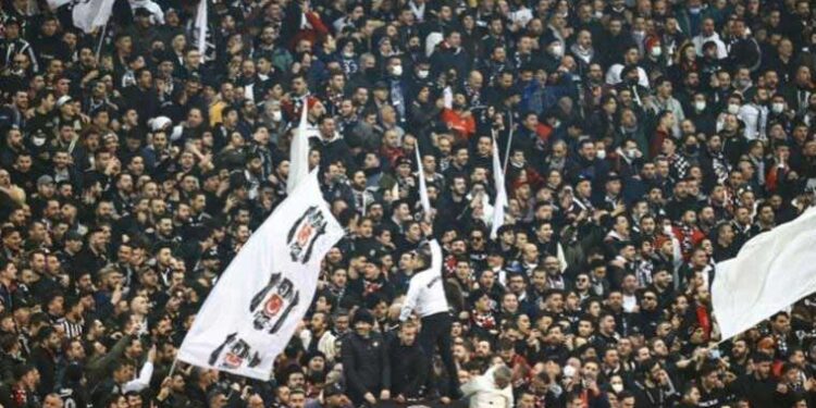 Beşiktaş'ta yönetime tepki!